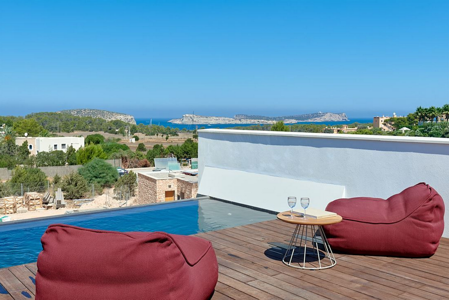 15 Exclusive Villas in Cala Comte