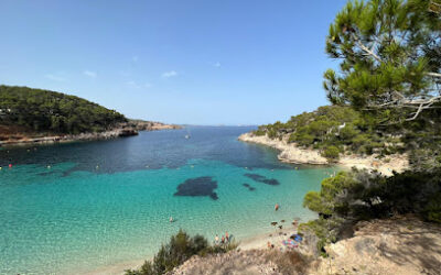 Cala Saladeta: Ibiza’s Serene Beach Escape
