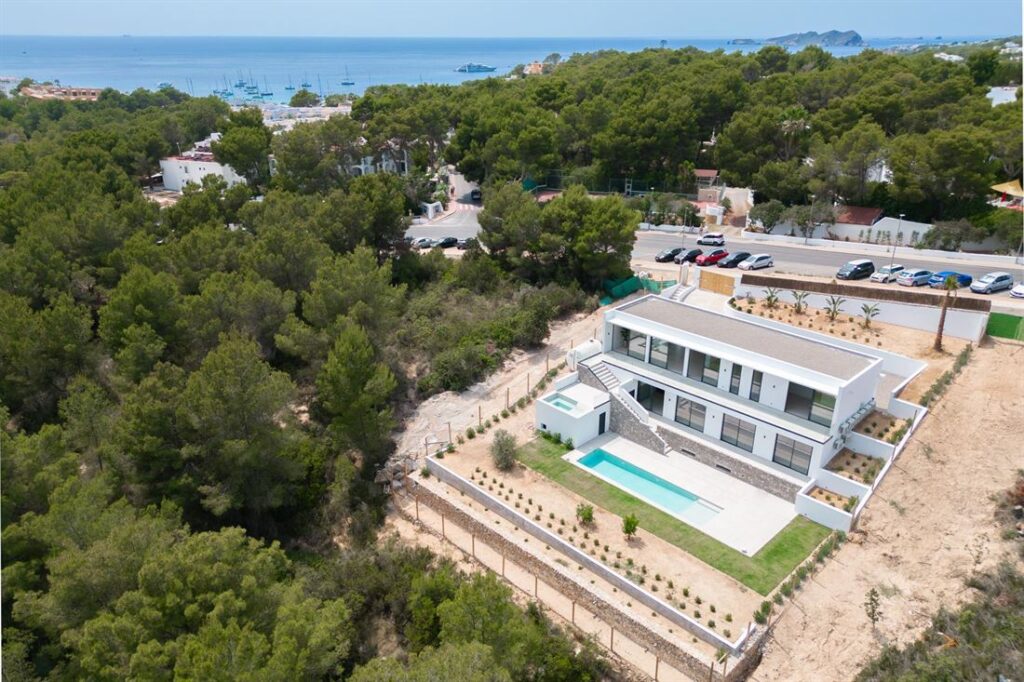 High-Quality Villa for Sale in Cala Tarida