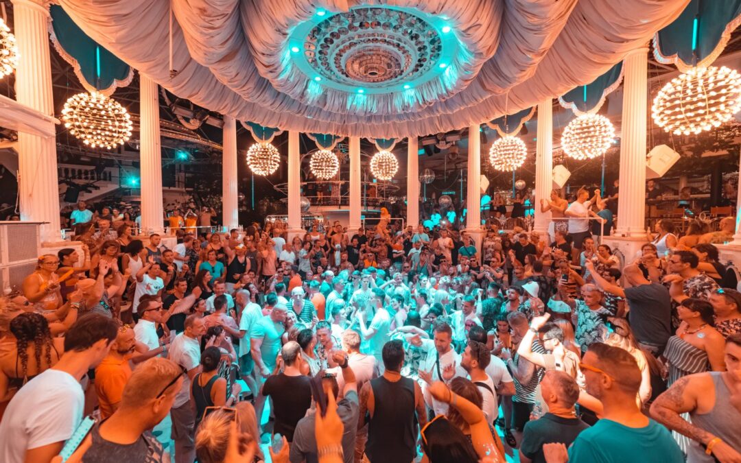 Es-Paradis-Ibiza-inside