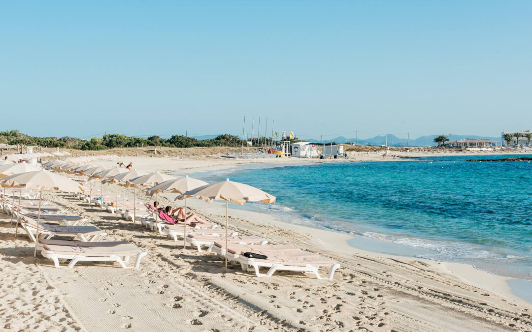 Explore the Beauty and Vibrancy of Es Pujols Beach, Formentera