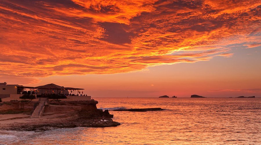 Cala Conta Villas: Discover Ibiza’s Famous Sunsets