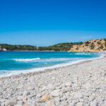 white-ibiza-beaches-cala-jondal-02