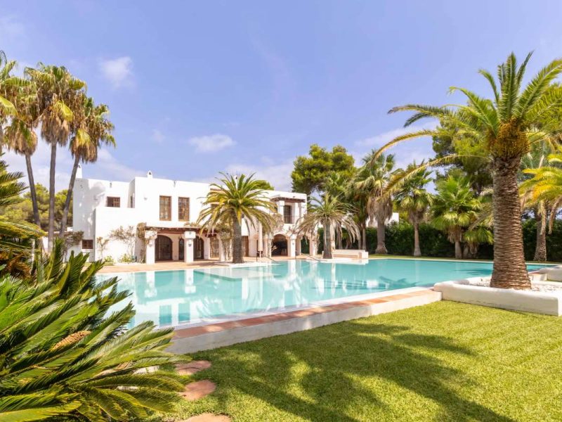 3-Bedroom Villa in Cala Martina, photo 4 3-Bedroom Villa in Cala Martina, photo 4