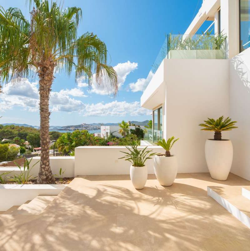 7-Bedroom Villa in Cap Martinet, photo 1 7-Bedroom Villa in Cap Martinet