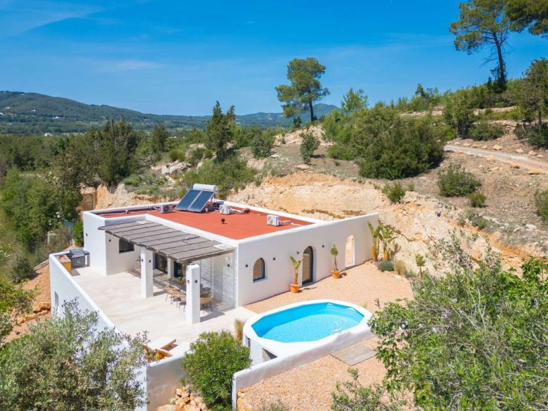 4-Bedroom Villa in Sant Llorenç de Balàfia, photo 3