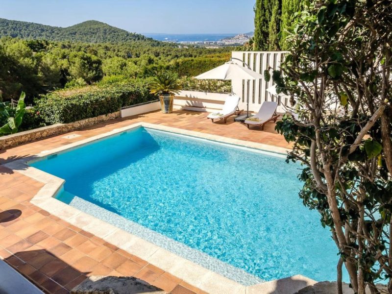 Can besos can furnet private pool hillside view