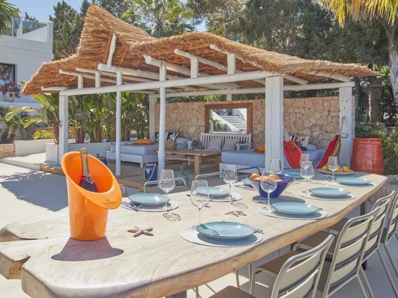 Villa Lau, Cala Bassa, alfresco dining terrace