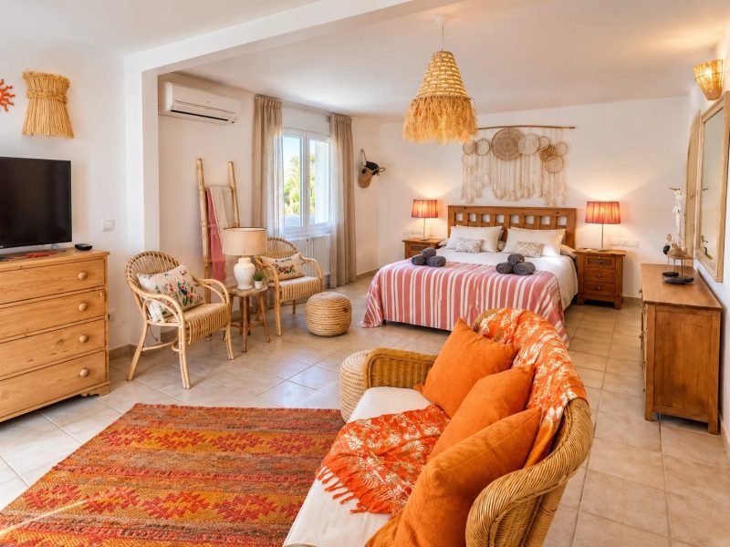 Can Paradis, villa bohemia de 4 dormitorios en Benimussa