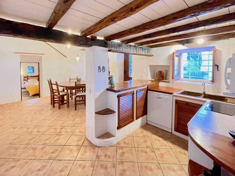 Can pelar san jose fully equipped kitchen Can Pelar, finca del siglo XVIII de 4 dormitorios en Sant Josep