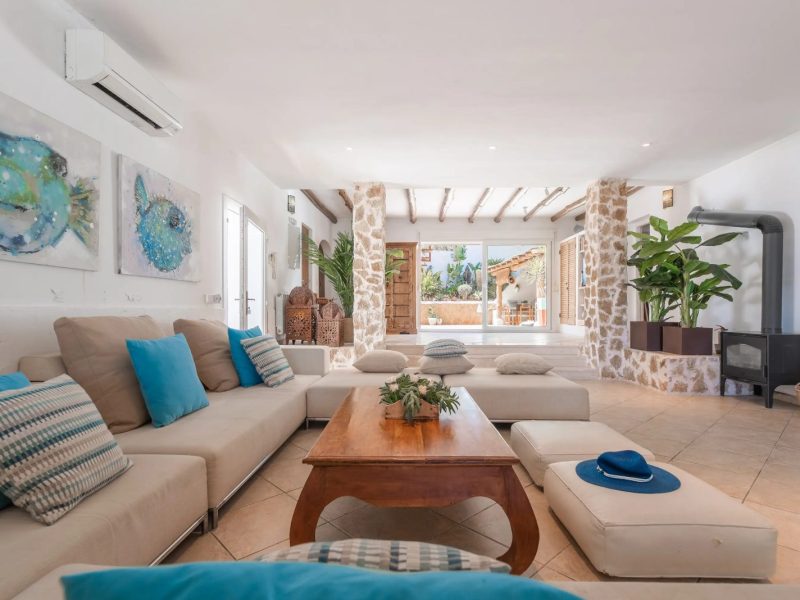 Can olga san jose bright living room Can olga san jose bright living room