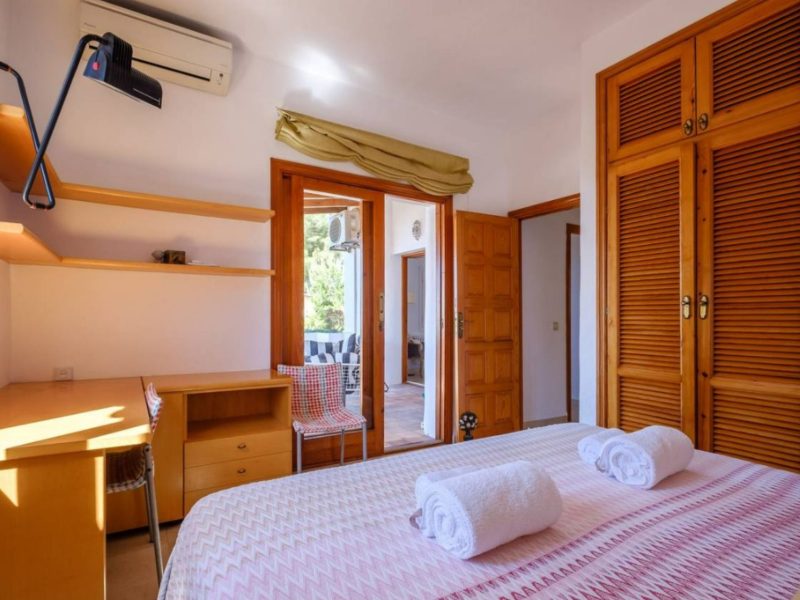 Can besos can furnet bedroom private terrace