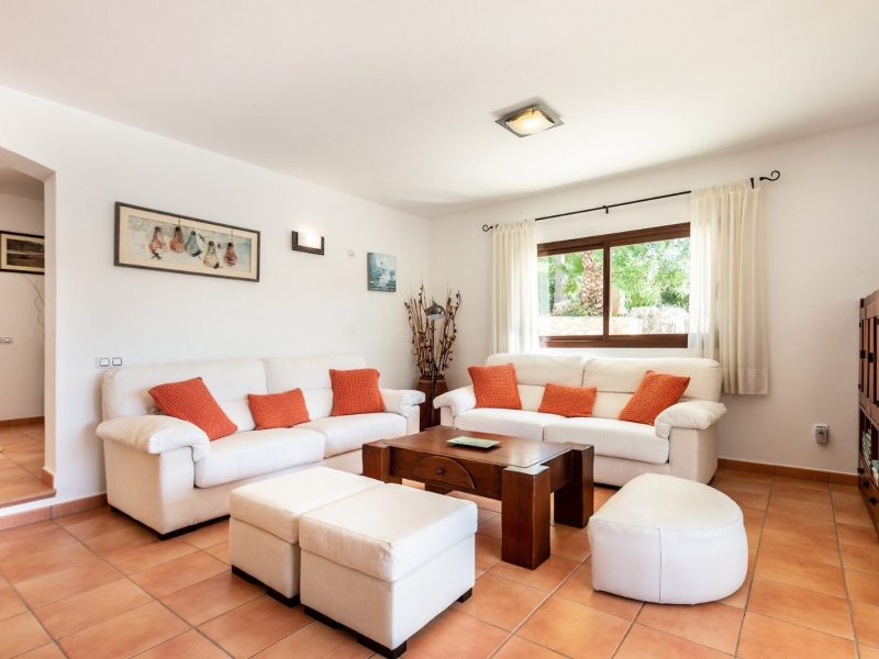 Villa marylina san juan spacious living area