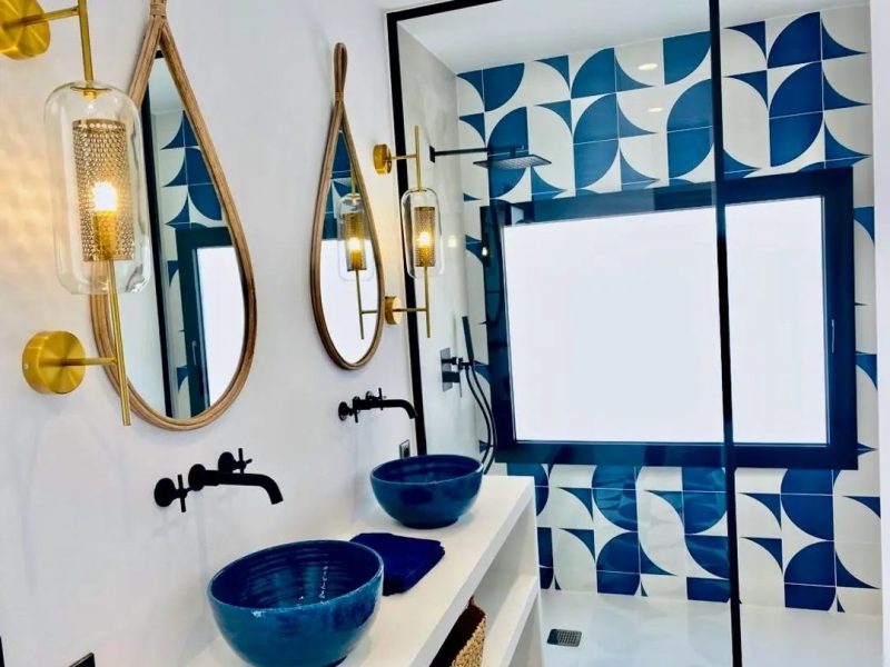 Villa Lau, Cala Bassa, designer bathroom double basin