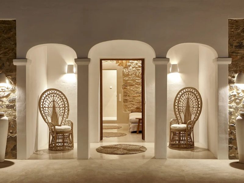 Casa nara san rafael entrance night