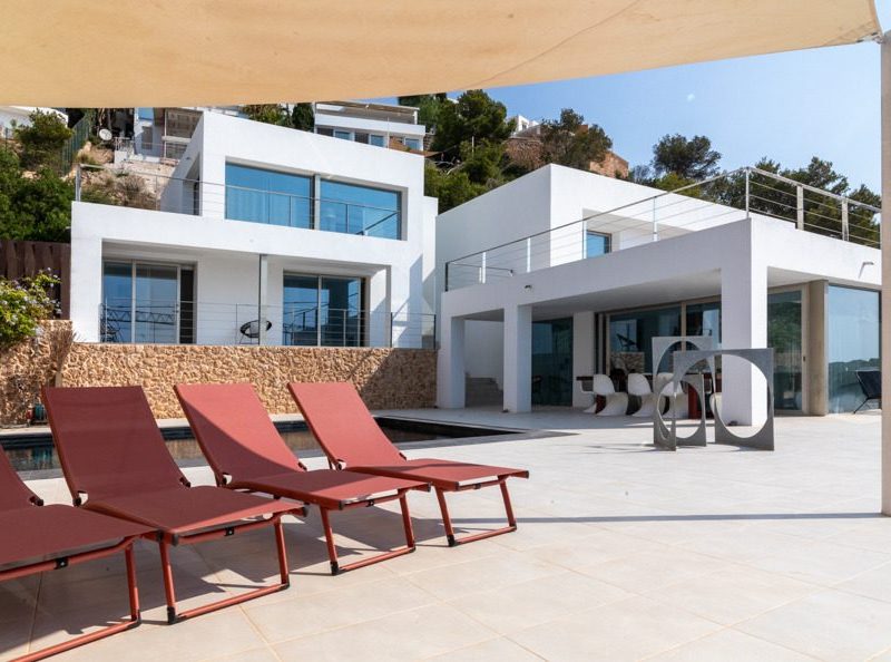 6 Bedroom Villa with Tourist Licence in Roca Llisa