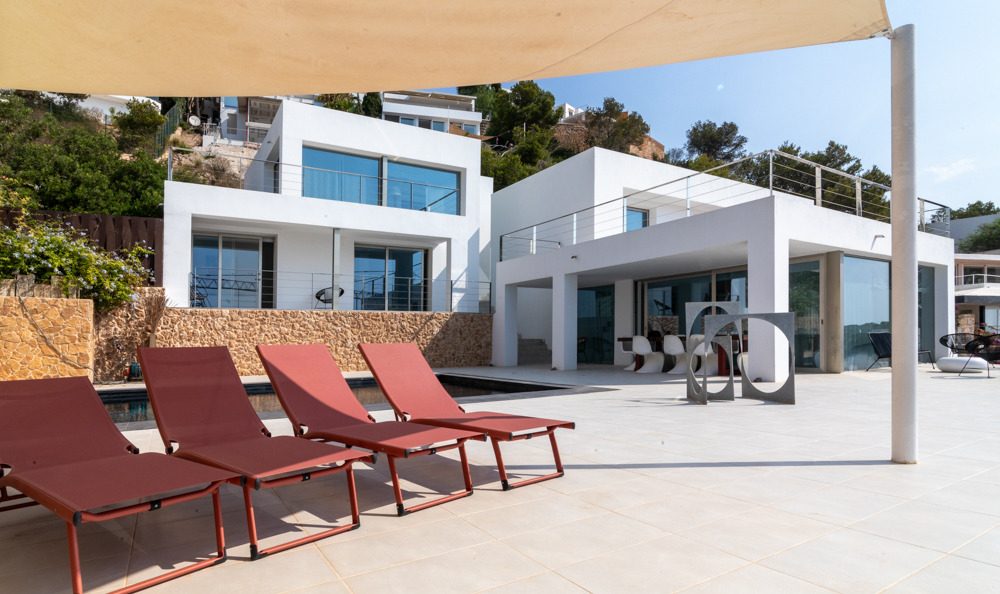 6 Bedroom Villa with Tourist Licence in Roca Llisa Villa private pool and terrace, 6 Bedroom Villa with Tourist Licence in Roca Llisa