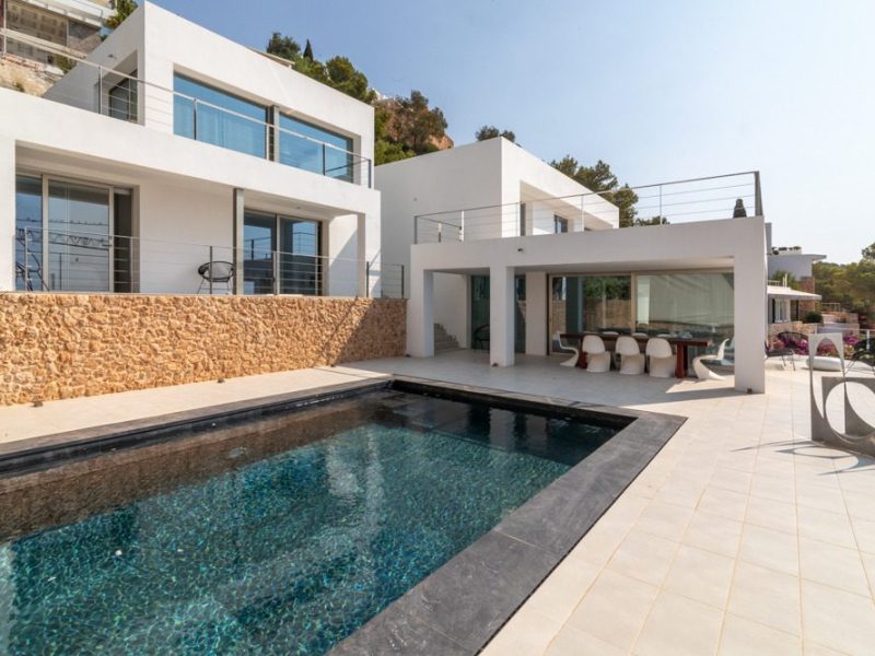 6 Bedroom Villa with Tourist Licence in Roca Llisa Villa and private pool, 6 Bedroom Villa with Tourist Licence in Roca Llisa