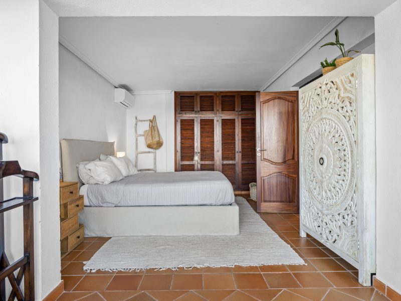 Villa bedroom built in wardrobes at Sant Antoni de Portmany, Ibiza Villa bedroom built in wardrobes at Sant Antoni de Portmany, Ibiza