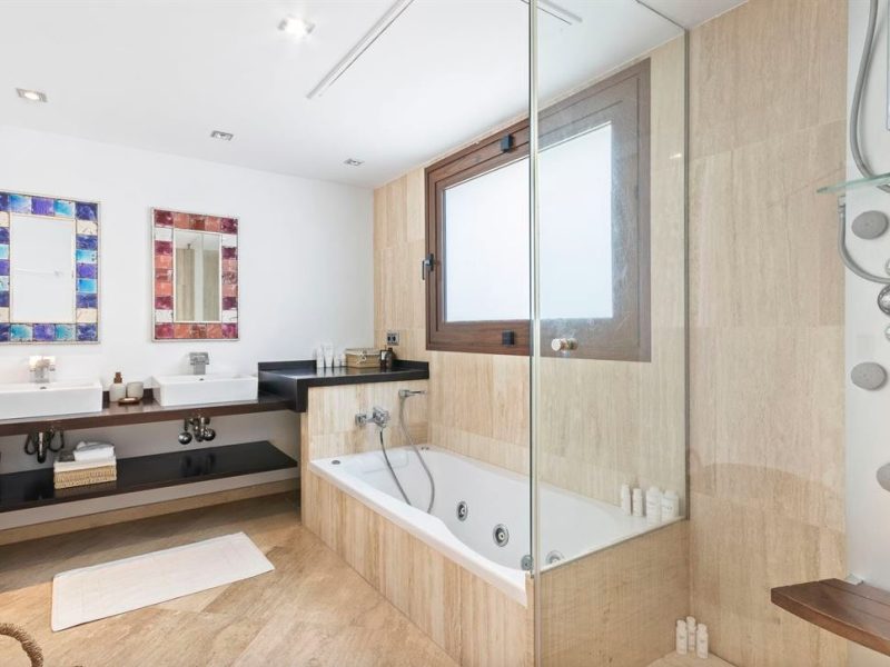 Bathroom bathtub, Villa Annina, Vista Alegre, Ibiza Bathroom bathtub, Villa Annina, Vista Alegre, Ibiza